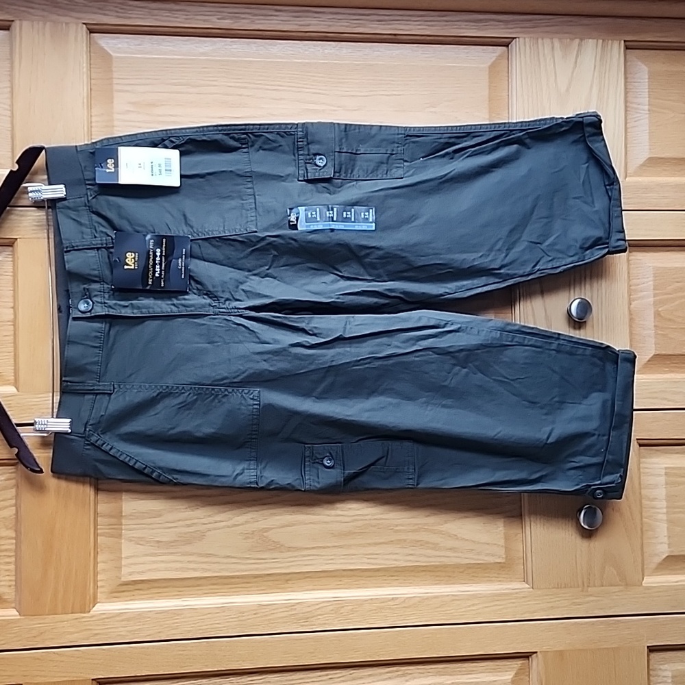 LEE flex to go capris size 14 new